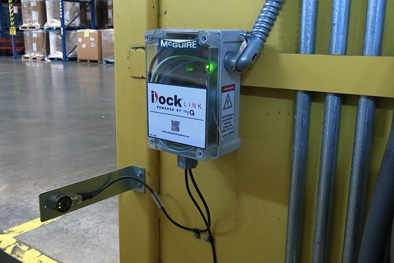 Mounted iDock Link with wires